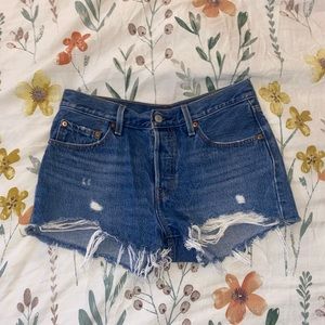 levi shorts